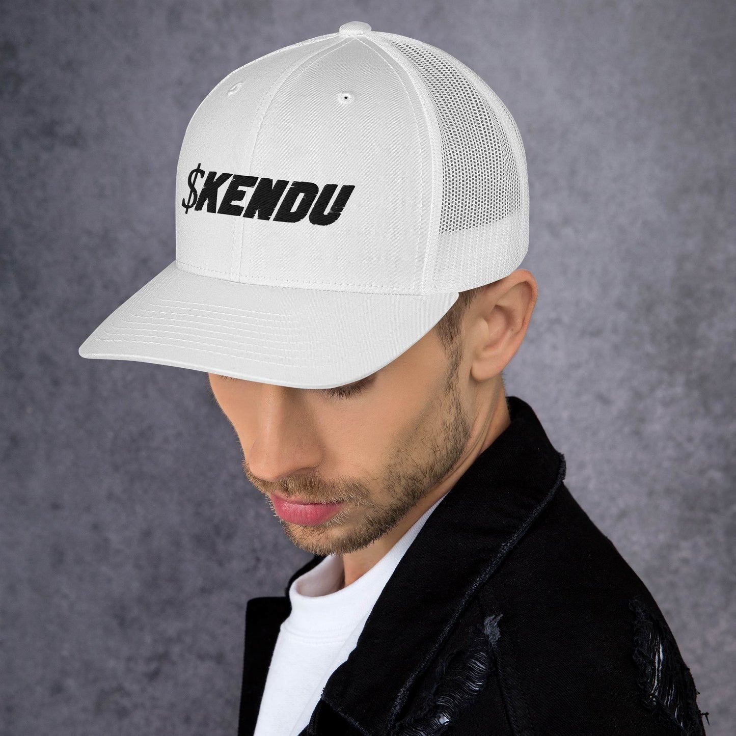 Kendu Trucker Hat, White